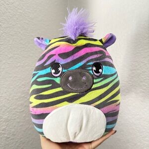 “8 Safiyah The Zebra Mystery Scented Bag Anime Eyes Squishmallows NWT